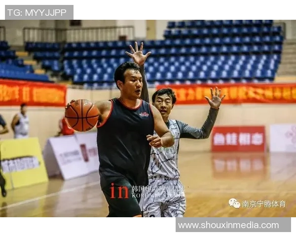 南京篮球队杯赛战术分析与表现评估全面解读