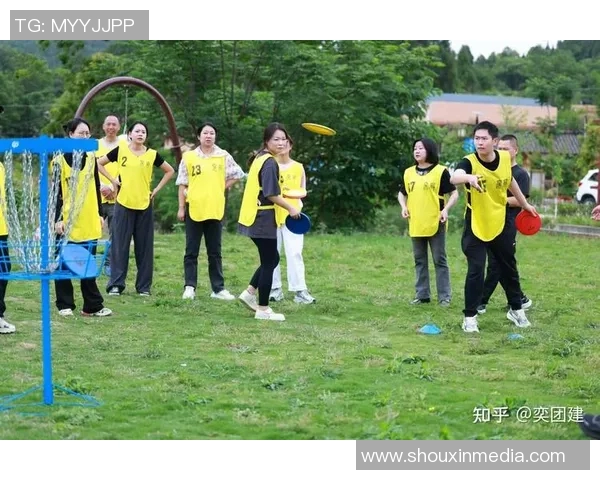 广州飞盘队的热情与挑战:聚焦飞盘运动的魅力与发展 广州飞盘队的热情与挑战:聚焦飞盘运动的魅力与发展